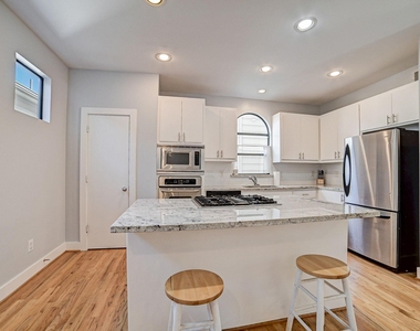 5838 Larkin Street - Photo Thumbnail 10