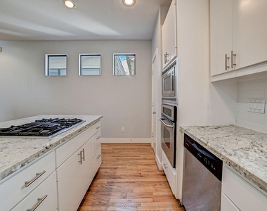 5838 Larkin Street - Photo Thumbnail 13