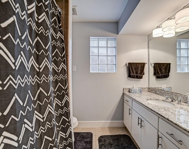 5838 Larkin Street - Photo Thumbnail 6