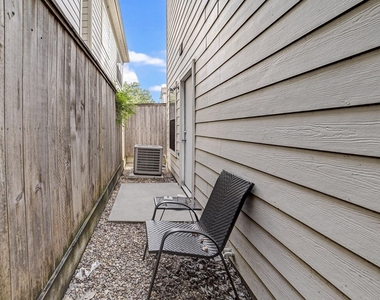 5838 Larkin Street - Photo Thumbnail 26