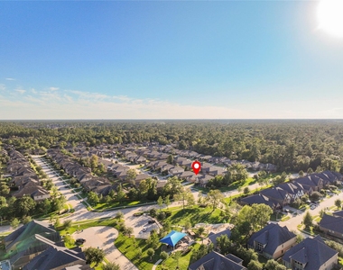 138 Meadow Grove Drive - Photo Thumbnail 4