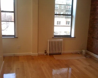 444 West 52nd Street - Photo Thumbnail 1