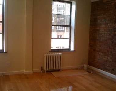 444 West 52nd Street - Photo Thumbnail 5