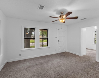 512 Gale Street - Photo Thumbnail 12
