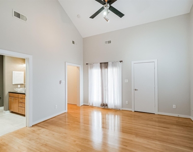 2364 Arlington Street - Photo Thumbnail 27