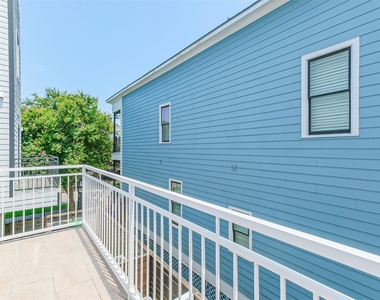 2364 Arlington Street - Photo Thumbnail 23
