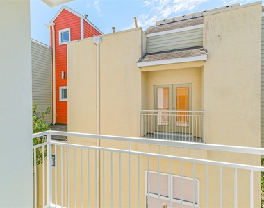 2364 Arlington Street - Photo Thumbnail 32