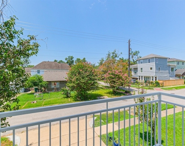 2364 Arlington Street - Photo Thumbnail 12