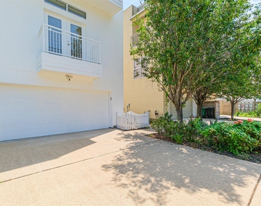 2364 Arlington Street - Photo Thumbnail 2