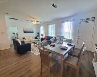11218 Beverley Park Street - Photo Thumbnail 12
