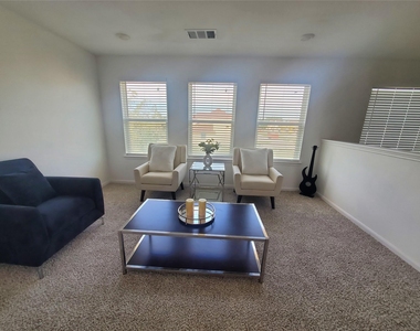 11218 Beverley Park Street - Photo Thumbnail 16