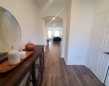 11218 Beverley Park Street - Photo Thumbnail 6