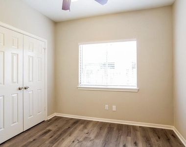 6615 Bluebottle Lane - Photo Thumbnail 11