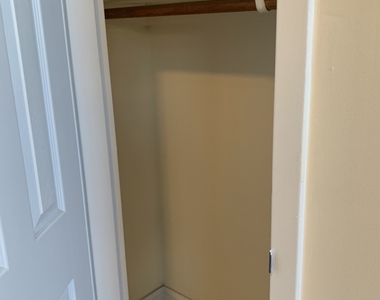 2728 Broadway - Photo Thumbnail 5