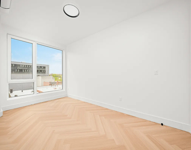 34-12 38th Street - Photo Thumbnail 2