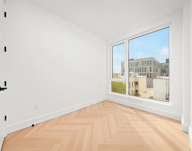 34-12 38th Street - Photo Thumbnail 3