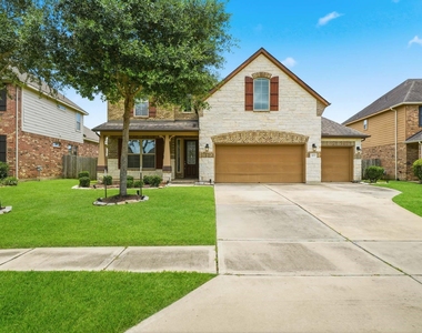 223 Auburn Shores Court - Photo Thumbnail 1
