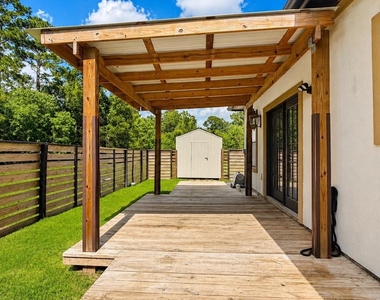 11611 Walraven Drive - Photo Thumbnail 19
