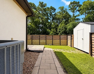 11611 Walraven Drive - Photo Thumbnail 20