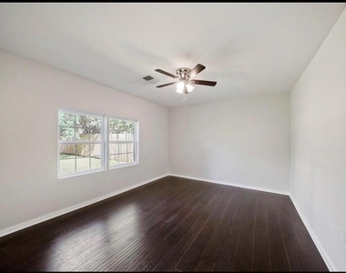 6526 Westview Drive - Photo Thumbnail 10