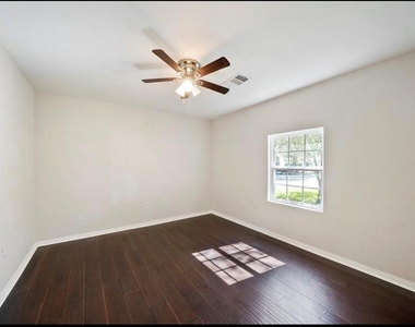 6526 Westview Drive - Photo Thumbnail 11