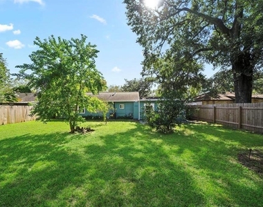 6526 Westview Drive - Photo Thumbnail 14