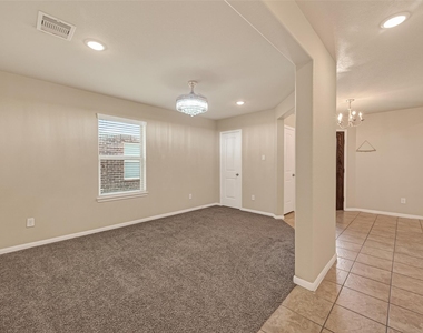 9211 Adobe Sky Court - Photo Thumbnail 5