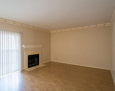 6500 Harbor Town Drive - Photo Thumbnail 3
