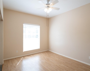 6500 Harbor Town Drive - Photo Thumbnail 18