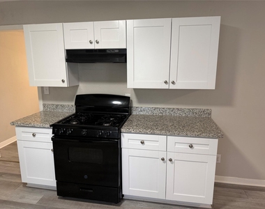 819 W Kyle Road - Photo Thumbnail 11
