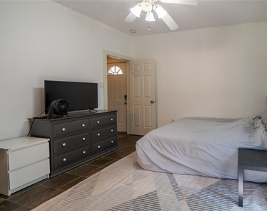 604 W Drew Street - Photo Thumbnail 3