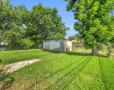 7304 Kinney Street - Photo Thumbnail 6