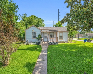 7304 Kinney Street - Photo Thumbnail 1