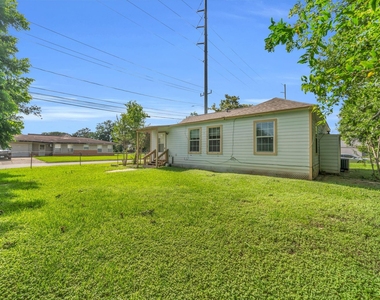 7304 Kinney Street - Photo Thumbnail 8