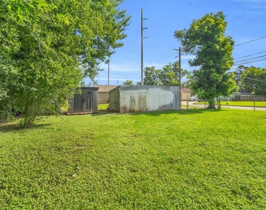 7304 Kinney Street - Photo Thumbnail 9