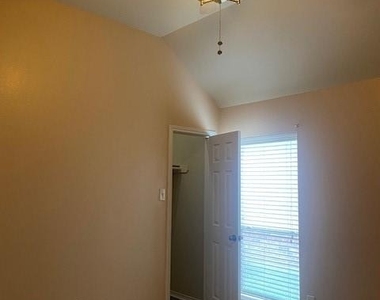 20218 Benton Springs Lane - Photo Thumbnail 7