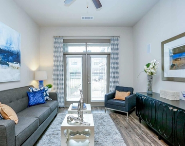 2033 S Gessner Road - Photo Thumbnail 3
