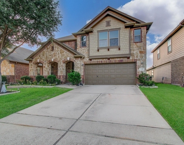 16430 Williamstown Drive - Photo Thumbnail 3