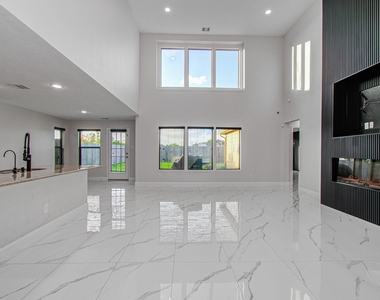 16430 Williamstown Drive - Photo Thumbnail 11