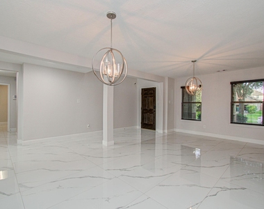 16430 Williamstown Drive - Photo Thumbnail 7
