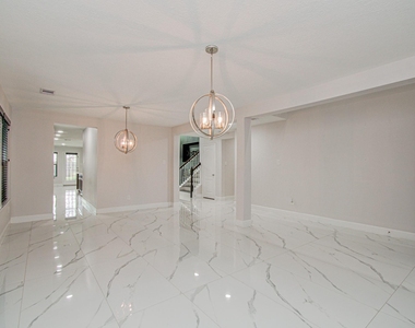 16430 Williamstown Drive - Photo Thumbnail 8