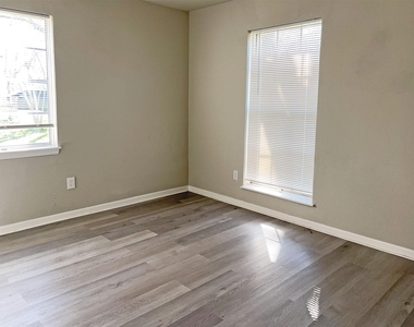 224 Stuart Street - Photo Thumbnail 16