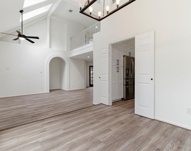 23 Cedar Chase Place - Photo Thumbnail 10