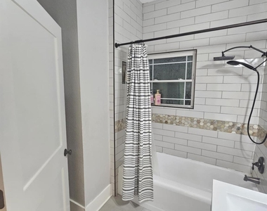 409 Perkins Avenue - Photo Thumbnail 14
