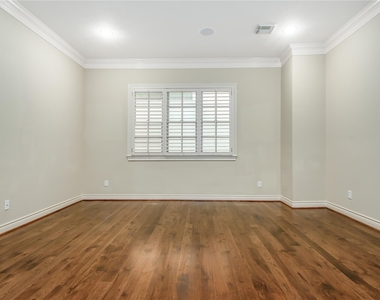2419 Brazoria Street - Photo Thumbnail 18