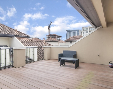 2419 Brazoria Street - Photo Thumbnail 24