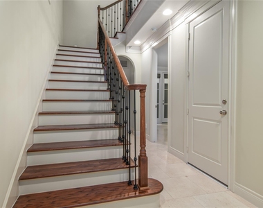 2419 Brazoria Street - Photo Thumbnail 4