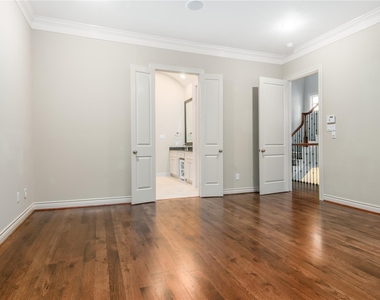 2419 Brazoria Street - Photo Thumbnail 19