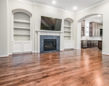 2419 Brazoria Street - Photo Thumbnail 7