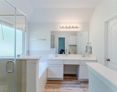 8439 Red Shiner Way - Photo Thumbnail 12
